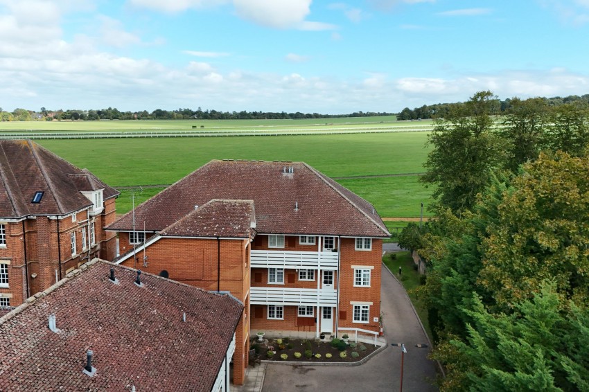 Images for Heath Road, Newmarket, CB8 EAID:4037033056 BID:e22d2fe2-cd8a-4ee5-877e-aff44adbf8aa