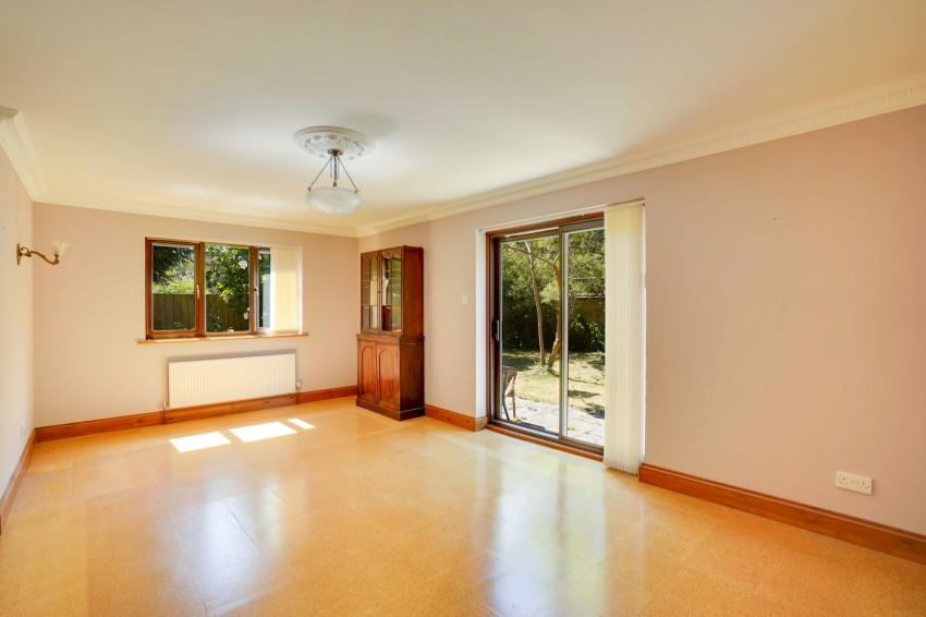 Images for Mandeville, Burwell, CB25 EAID:4037033056 BID:e22d2fe2-cd8a-4ee5-877e-aff44adbf8aa