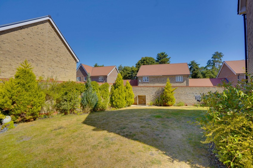 Images for St. Marys Road, Kentford, CB8 EAID:4037033056 BID:e22d2fe2-cd8a-4ee5-877e-aff44adbf8aa