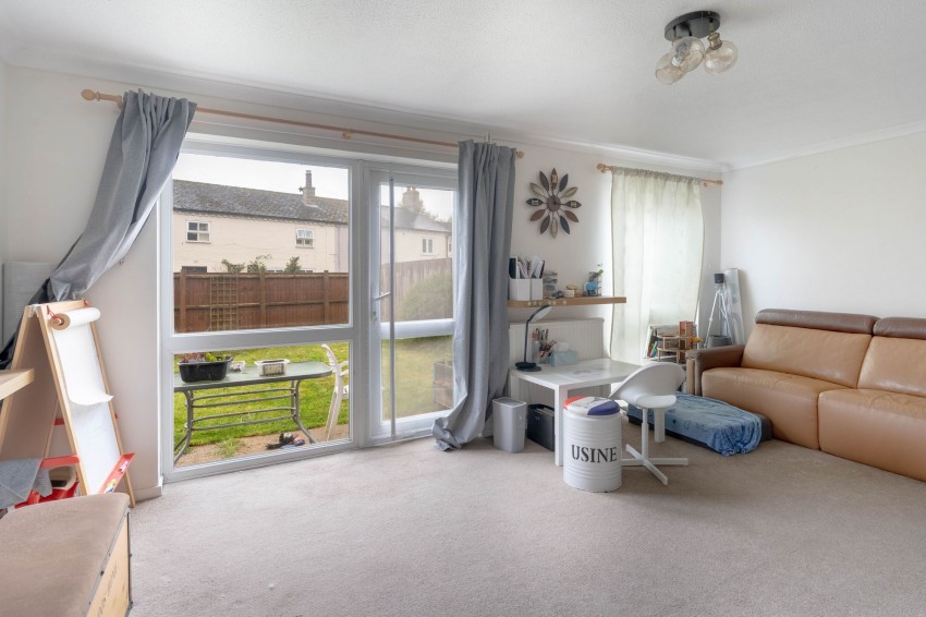 Images for Priory Avenue, Swavesey, CB24 EAID:4037033056 BID:e9c2a2d5-4edb-4404-af16-967a1de68210