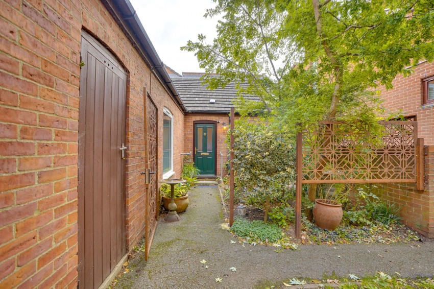 Images for St. James Lane, Bury St. Edmunds, IP33 EAID:4037033056 BID:e22d2fe2-cd8a-4ee5-877e-aff44adbf8aa