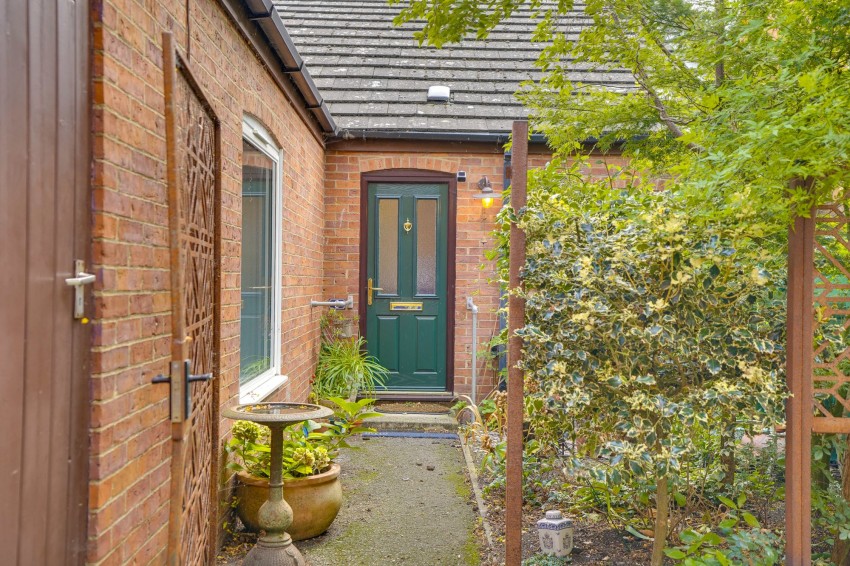 Images for St. James Lane, Bury St. Edmunds, IP33 EAID:4037033056 BID:e22d2fe2-cd8a-4ee5-877e-aff44adbf8aa