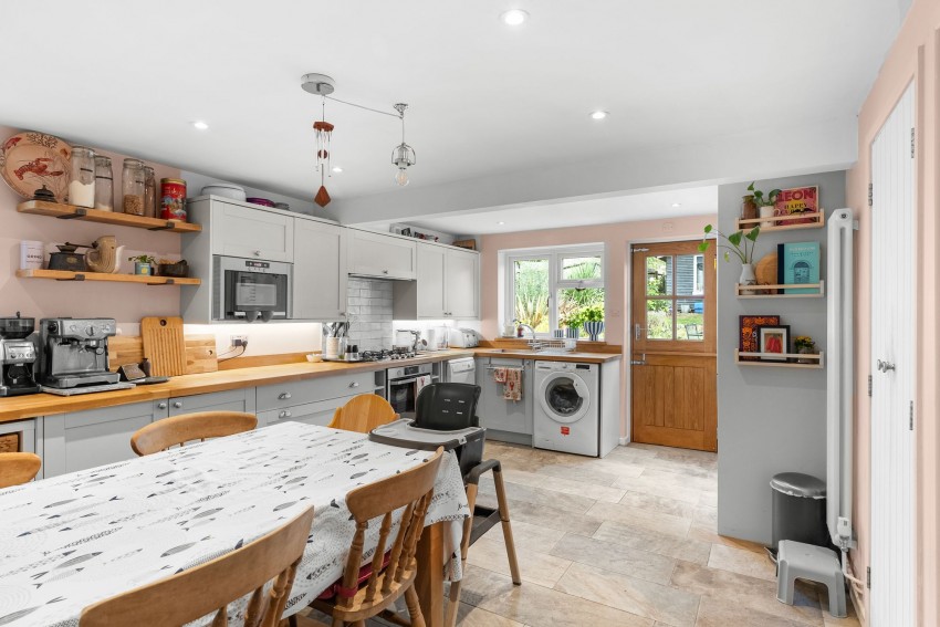 Images for Bartlow Road, Linton, CB21 EAID:4037033056 BID:2f5b1148-b901-4d34-9e72-64b6a96df570