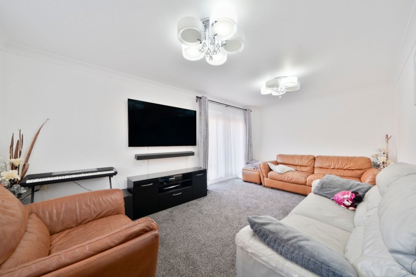 Images for Chamberlain Fields, Littleport, CB6 EAID:4037033056 BID:d3db0e0c-3850-402c-b88b-52680bec4ac9