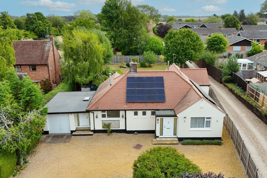 Images for High Street, Cheveley, CB8 EAID:4037033056 BID:e22d2fe2-cd8a-4ee5-877e-aff44adbf8aa
