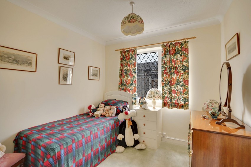 Images for High Street, Cheveley, CB8 EAID:4037033056 BID:e22d2fe2-cd8a-4ee5-877e-aff44adbf8aa