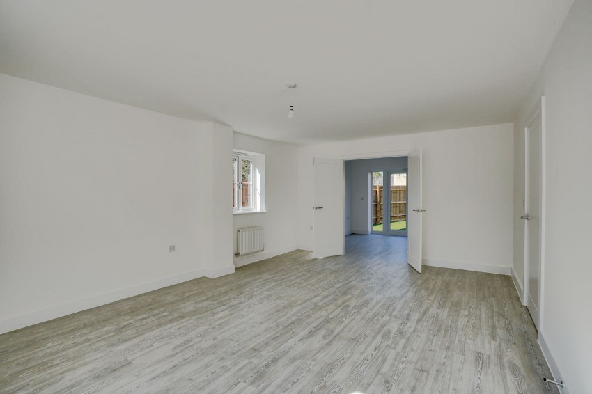 Images for Crucion Way, Soham, CB7 EAID:4037033056 BID:e22d2fe2-cd8a-4ee5-877e-aff44adbf8aa