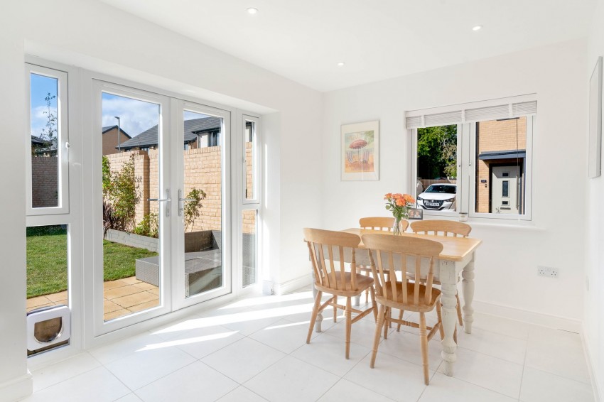 Images for Windmill Close, Over, CB24 EAID:4037033056 BID:e9c2a2d5-4edb-4404-af16-967a1de68210