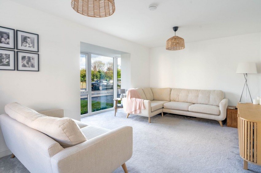 Images for Windmill Close, Over, CB24 EAID:4037033056 BID:e9c2a2d5-4edb-4404-af16-967a1de68210