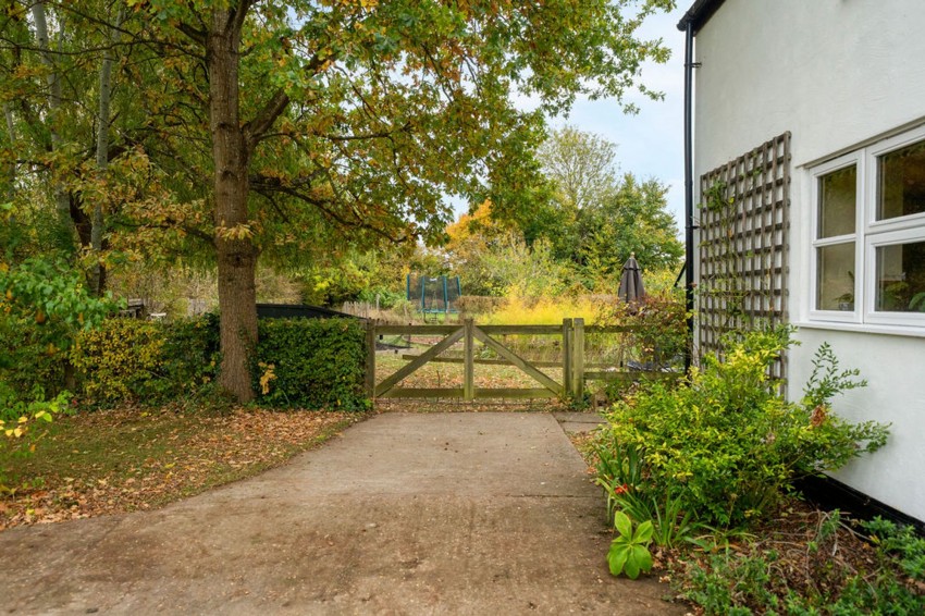 Images for Mills Lane, Longstanton, CB24 EAID:4037033056 BID:e9c2a2d5-4edb-4404-af16-967a1de68210