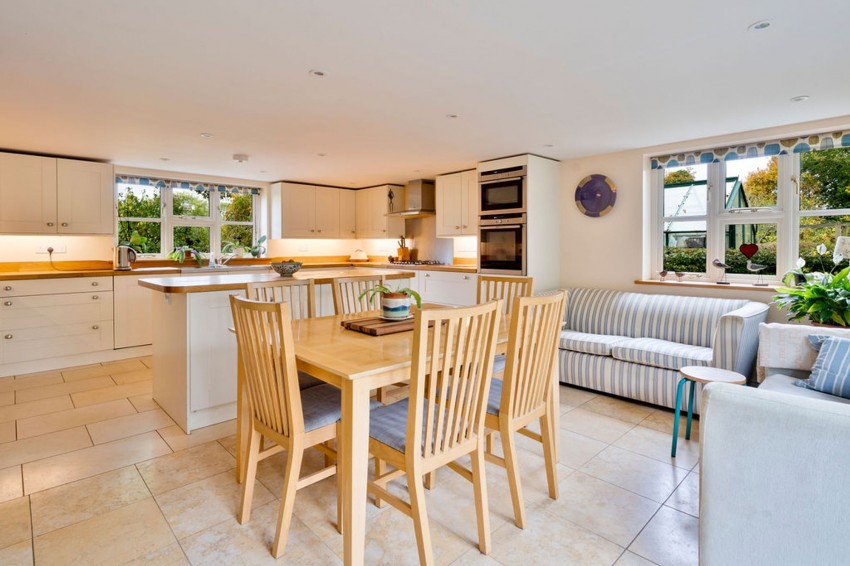 Images for Mills Lane, Longstanton, CB24 EAID:4037033056 BID:e9c2a2d5-4edb-4404-af16-967a1de68210