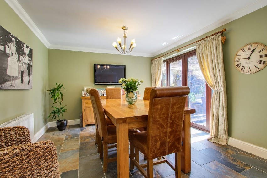Images for 18 Hungate Road, Emneth, PE14 EAID:4037033056 BID:1d497ef6-e698-4427-833a-3b42529ac059