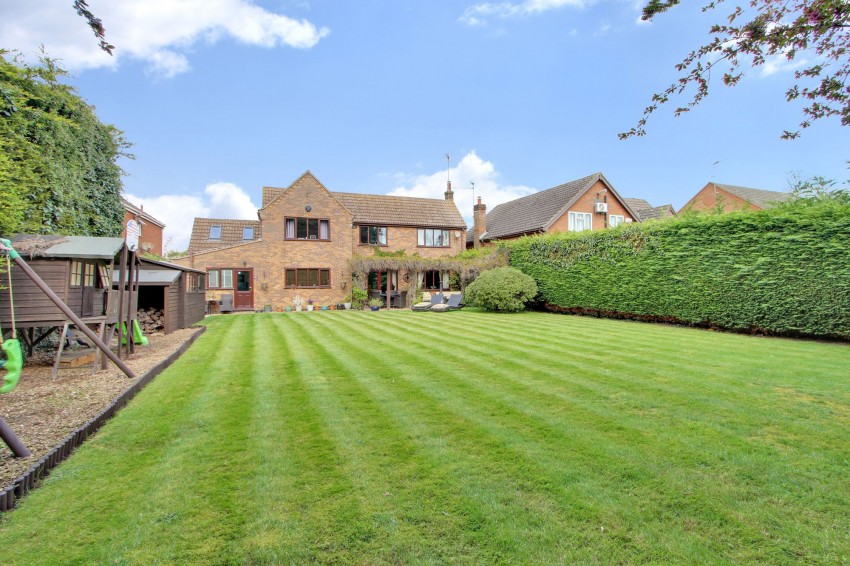 Images for 18 Hungate Road, Emneth, PE14 EAID:4037033056 BID:1d497ef6-e698-4427-833a-3b42529ac059