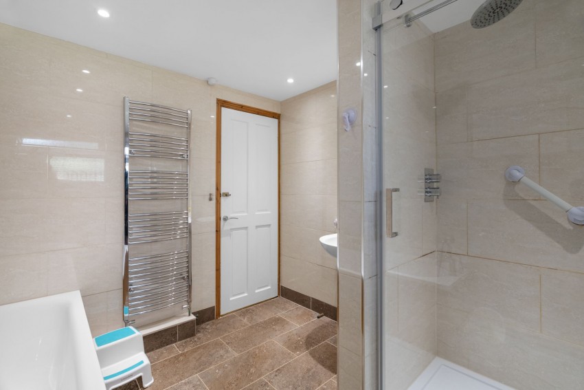 Images for Newington, Willingham, CB24 EAID:4037033056 BID:e9c2a2d5-4edb-4404-af16-967a1de68210