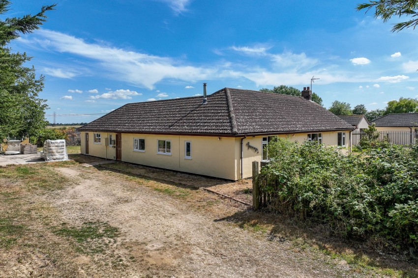 Images for Ryefield Lane, Holbeach, PE12 EAID:4037033056 BID:1d497ef6-e698-4427-833a-3b42529ac059
