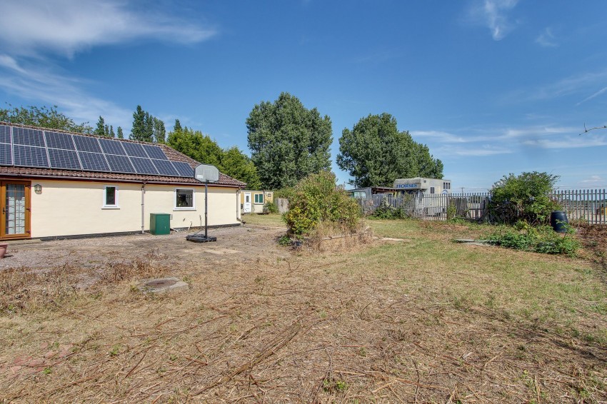 Images for Ryefield Lane, Holbeach, PE12 EAID:4037033056 BID:1d497ef6-e698-4427-833a-3b42529ac059
