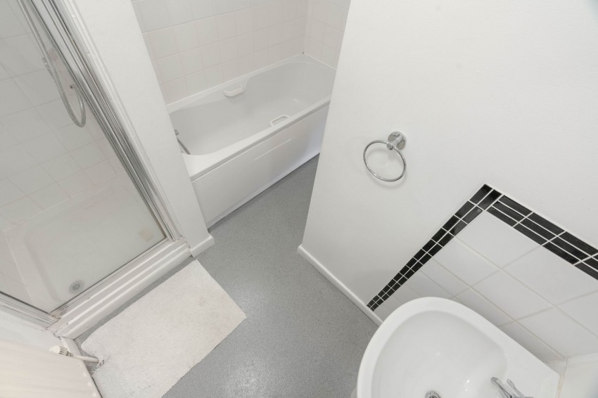 Images for Rooks Street, Cottenham, CB24 EAID:4037033056 BID:e9c2a2d5-4edb-4404-af16-967a1de68210