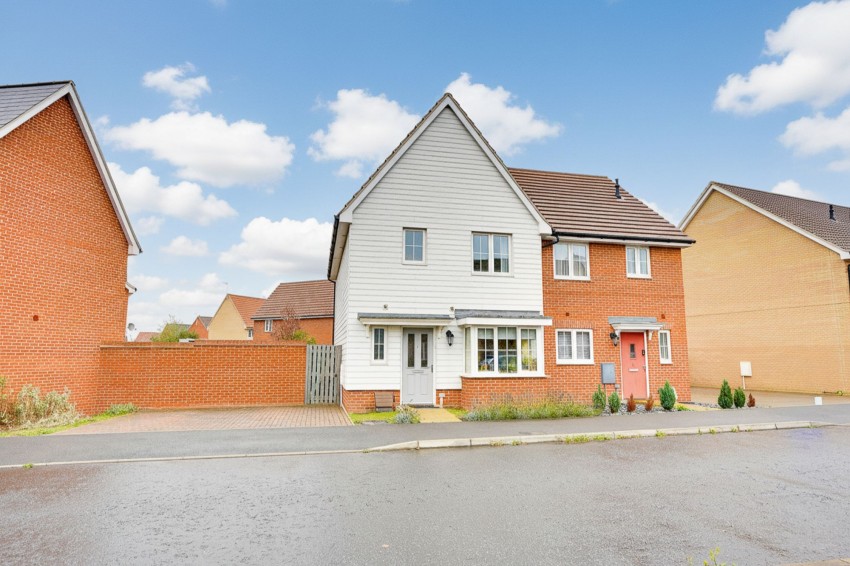 Images for Dandelion Crescent, Red Lodge, IP28 EAID:4037033056 BID:e22d2fe2-cd8a-4ee5-877e-aff44adbf8aa