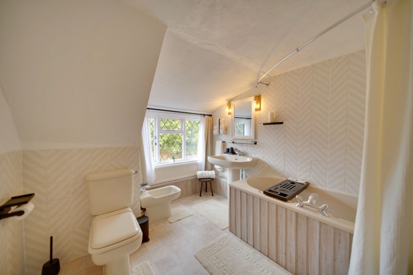 Images for Ditton Green, Woodditton, CB8 EAID:4037033056 BID:e22d2fe2-cd8a-4ee5-877e-aff44adbf8aa