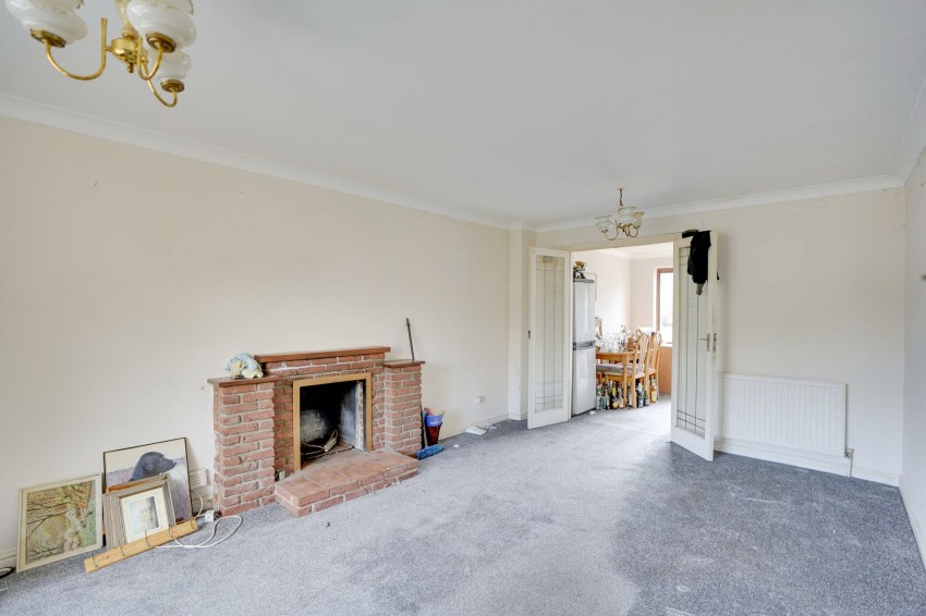 Images for Oxford Street, Exning, CB8 EAID:4037033056 BID:e22d2fe2-cd8a-4ee5-877e-aff44adbf8aa