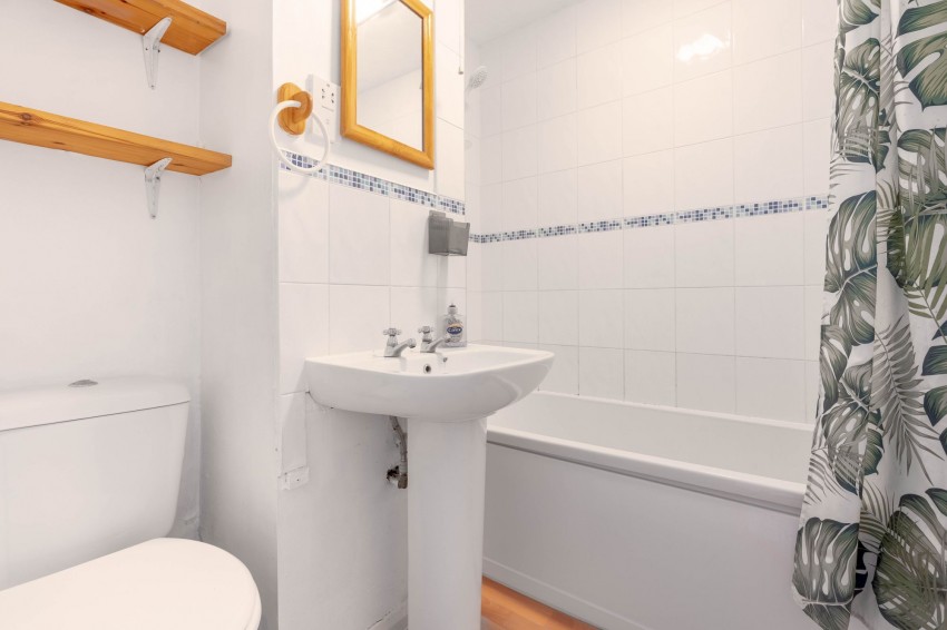 Images for Caribou Way, Cambridge, CB1 EAID:4037033056 BID:df7a2b8e-b283-433c-96bc-9990089caf32