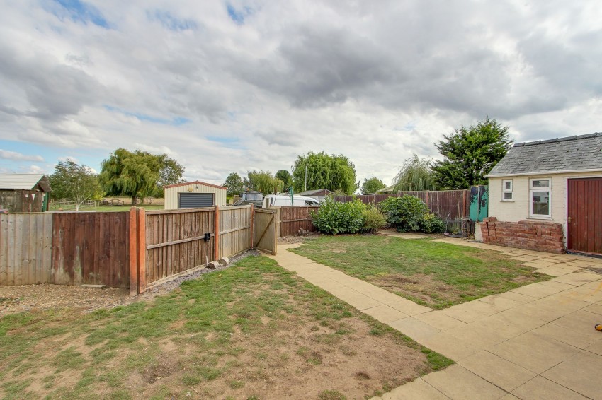Images for School Road, Terrington St. John, PE14 EAID:4037033056 BID:1d497ef6-e698-4427-833a-3b42529ac059