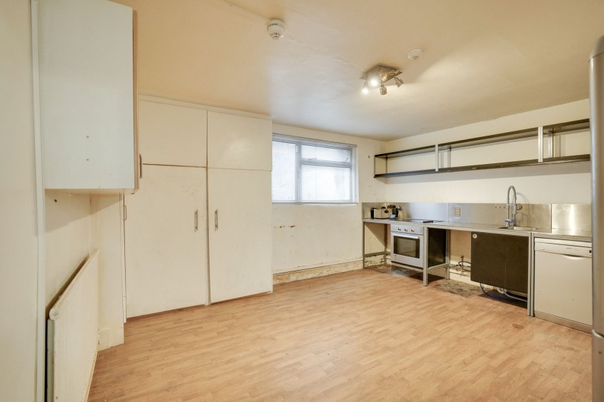 Images for St. Marys Square, Newmarket, CB8 EAID:4037033056 BID:e22d2fe2-cd8a-4ee5-877e-aff44adbf8aa