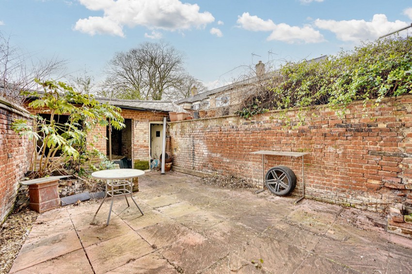 Images for St. Marys Square, Newmarket, CB8 EAID:4037033056 BID:e22d2fe2-cd8a-4ee5-877e-aff44adbf8aa