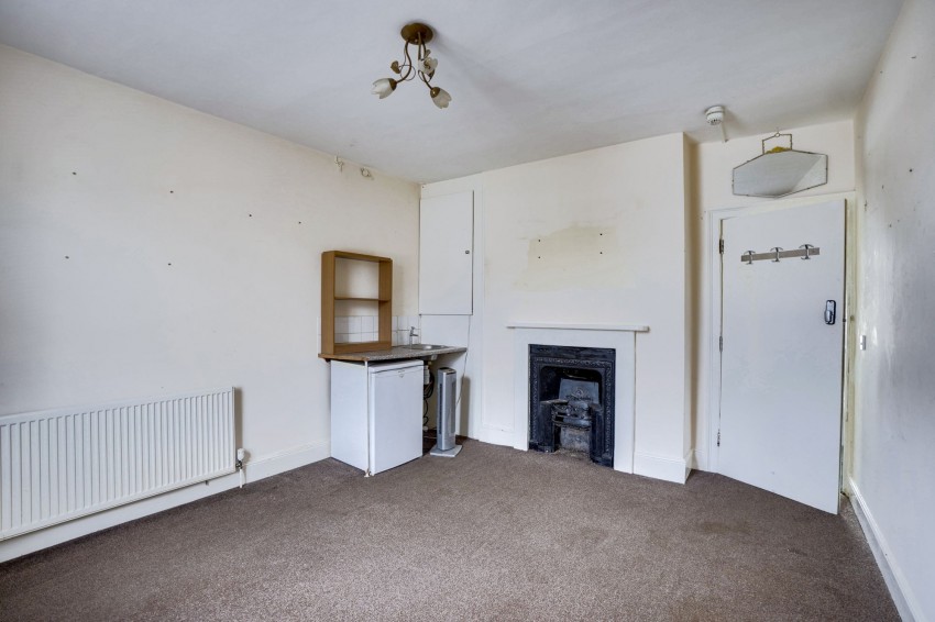 Images for St. Marys Square, Newmarket, CB8 EAID:4037033056 BID:e22d2fe2-cd8a-4ee5-877e-aff44adbf8aa