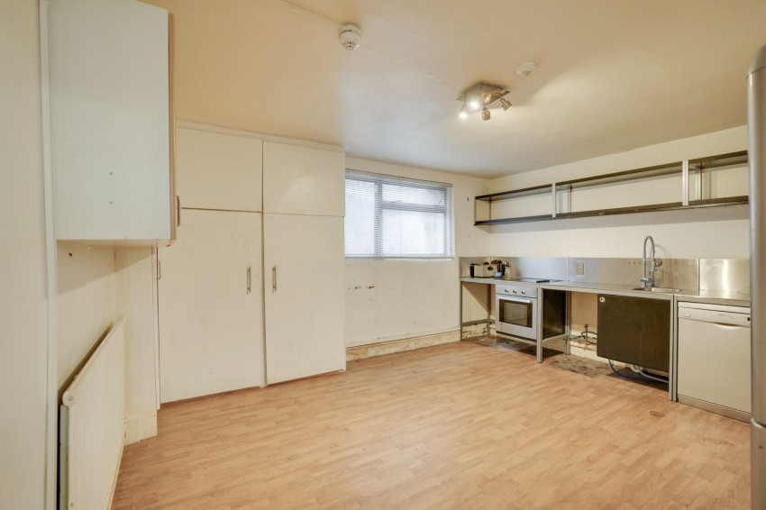 Images for St. Marys Square, Newmarket, CB8 EAID:4037033056 BID:e22d2fe2-cd8a-4ee5-877e-aff44adbf8aa