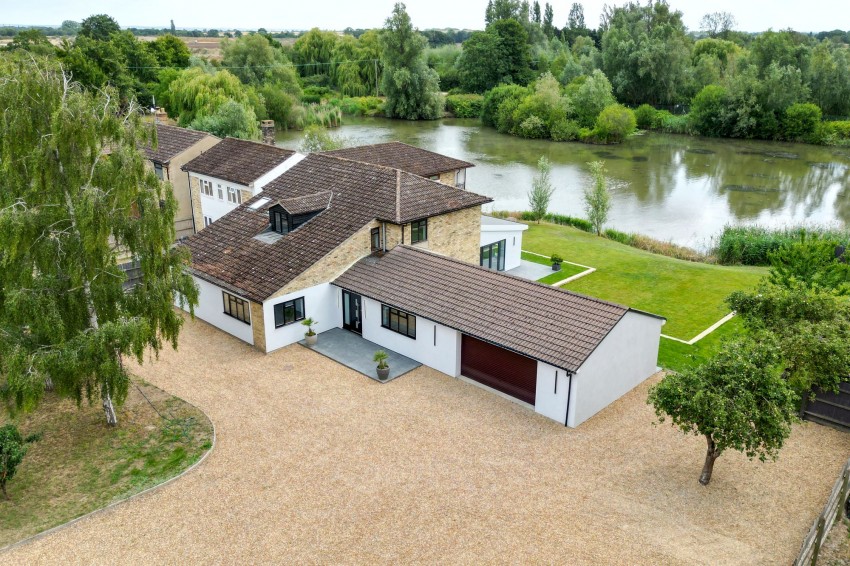 Images for Twentypence Road, Cottenham, CB24 EAID:4037033056 BID:e9c2a2d5-4edb-4404-af16-967a1de68210