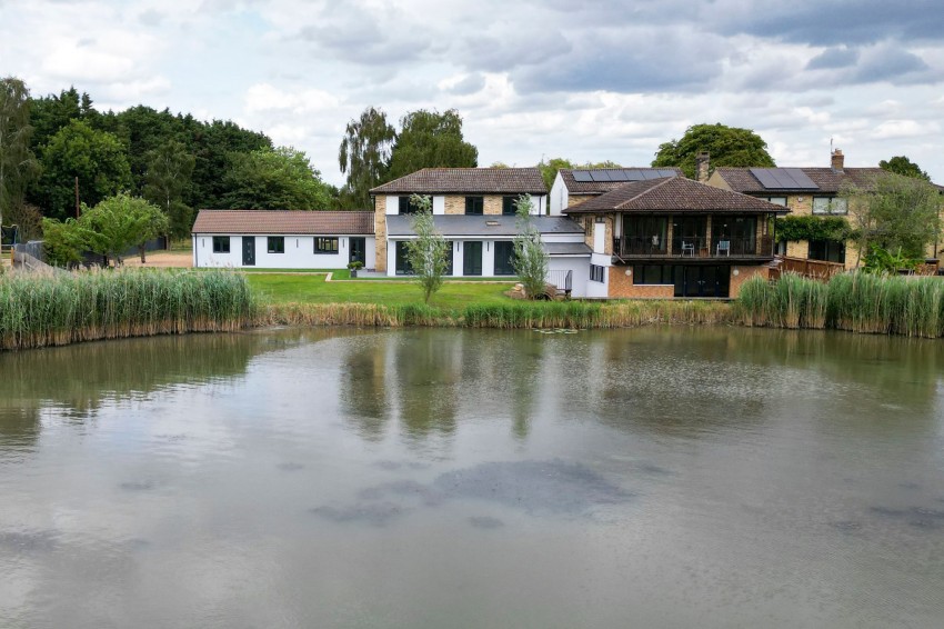 Images for Twentypence Road, Cottenham, CB24 EAID:4037033056 BID:e9c2a2d5-4edb-4404-af16-967a1de68210