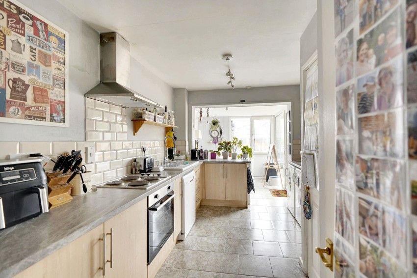Images for George Lambton Avenue, Newmarket, CB8 EAID:4037033056 BID:e22d2fe2-cd8a-4ee5-877e-aff44adbf8aa