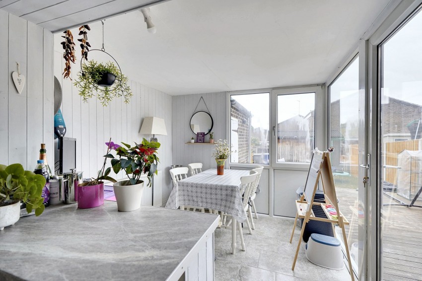 Images for George Lambton Avenue, Newmarket, CB8 EAID:4037033056 BID:e22d2fe2-cd8a-4ee5-877e-aff44adbf8aa