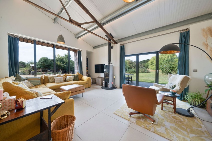 Images for Twentypence Road, Cottenham, CB24 EAID:4037033056 BID:e9c2a2d5-4edb-4404-af16-967a1de68210
