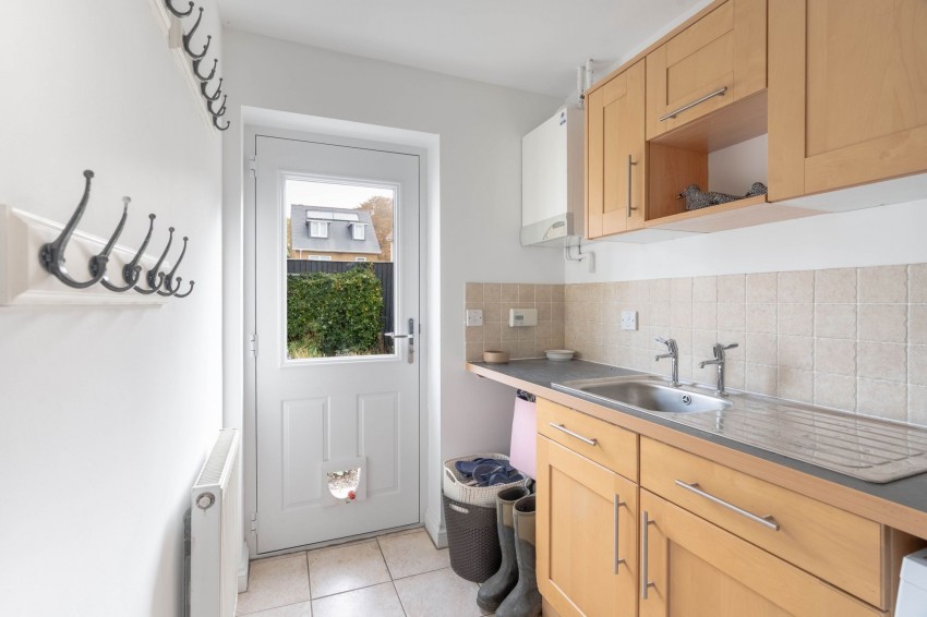 Images for Collingwood Drive, Longstanton, CB24 EAID:4037033056 BID:e9c2a2d5-4edb-4404-af16-967a1de68210