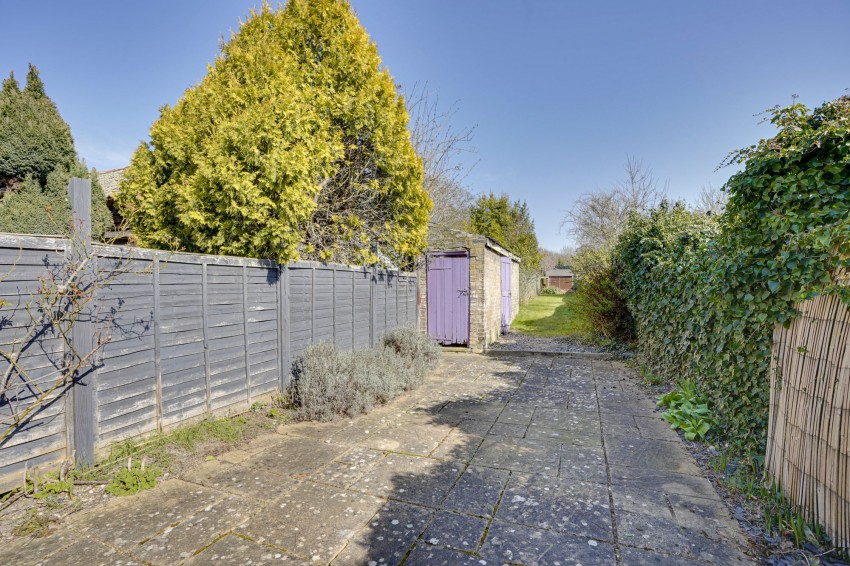 Images for North End Road, Exning, CB8 EAID:4037033056 BID:e22d2fe2-cd8a-4ee5-877e-aff44adbf8aa