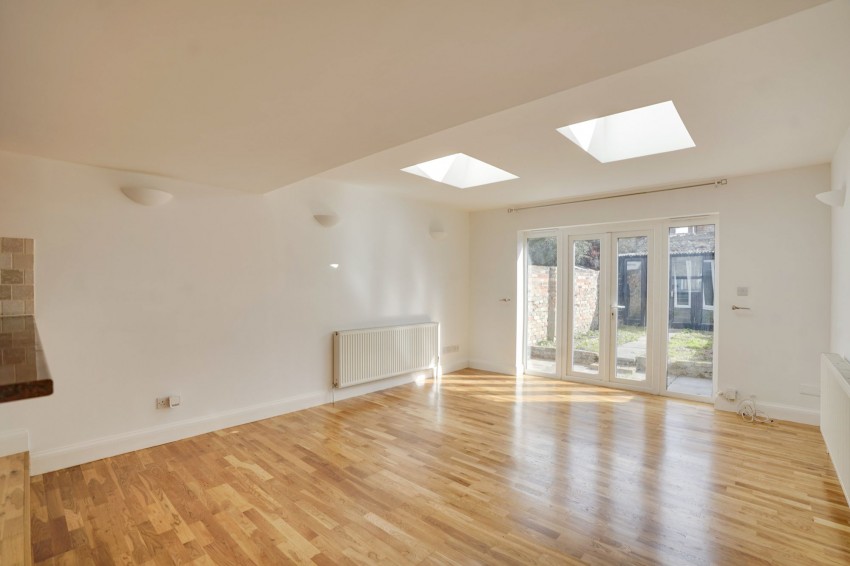 Images for Queen Street, Newmarket, CB8 EAID:4037033056 BID:e22d2fe2-cd8a-4ee5-877e-aff44adbf8aa