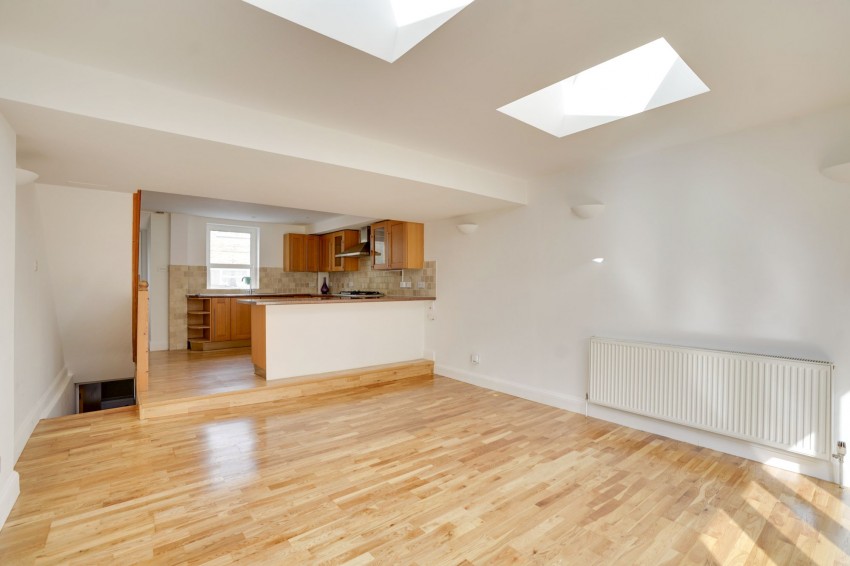 Images for Queen Street, Newmarket, CB8 EAID:4037033056 BID:e22d2fe2-cd8a-4ee5-877e-aff44adbf8aa