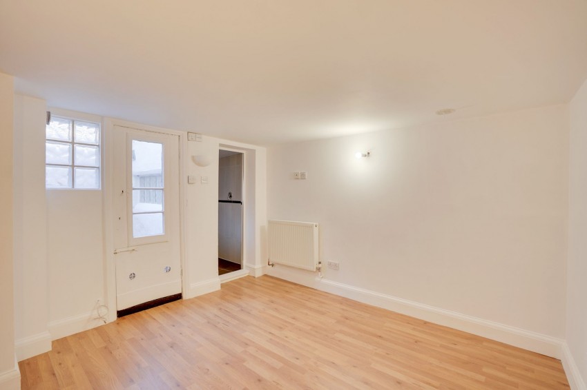 Images for Queen Street, Newmarket, CB8 EAID:4037033056 BID:e22d2fe2-cd8a-4ee5-877e-aff44adbf8aa