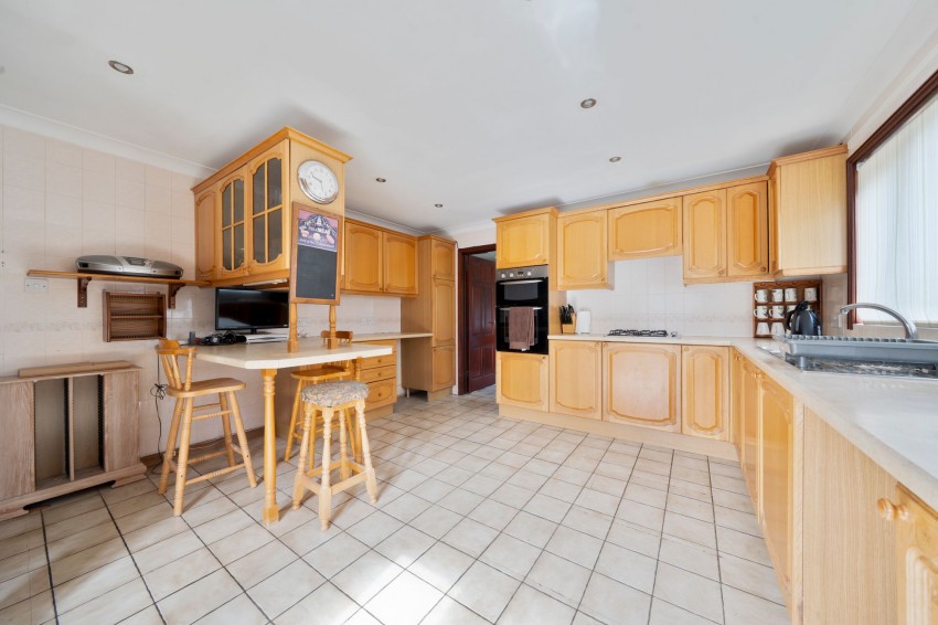 Images for High Street, Fen Ditton, CB5 EAID:4037033056 BID:df7a2b8e-b283-433c-96bc-9990089caf32