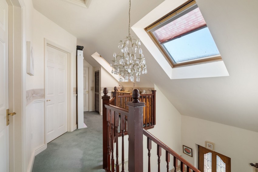 Images for Meadow Lane, Linton, CB21 EAID:4037033056 BID:2f5b1148-b901-4d34-9e72-64b6a96df570