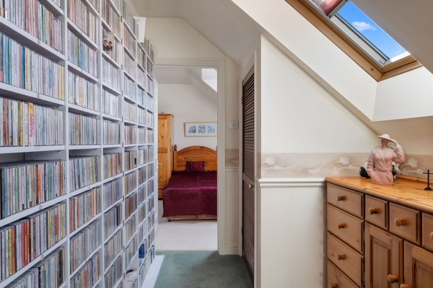 Images for Meadow Lane, Linton, CB21 EAID:4037033056 BID:2f5b1148-b901-4d34-9e72-64b6a96df570