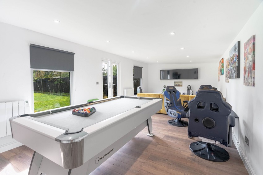 Images for Earith Road, Willingham, CB24 EAID:4037033056 BID:e9c2a2d5-4edb-4404-af16-967a1de68210