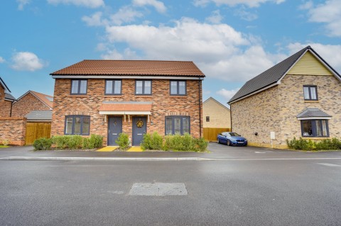 View Full Details for Rosemary Gardens, Kennett, CB8 - EAID:4037033056, BID:e22d2fe2-cd8a-4ee5-877e-aff44adbf8aa