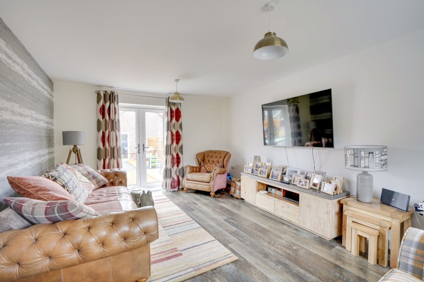 Images for St. Marys Road, Kentford, CB8 EAID:4037033056 BID:e22d2fe2-cd8a-4ee5-877e-aff44adbf8aa