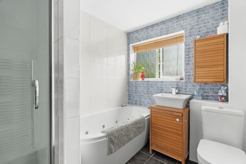 Images for Brookfield Road, Sawston, CB22 EAID:4037033056 BID:2f5b1148-b901-4d34-9e72-64b6a96df570