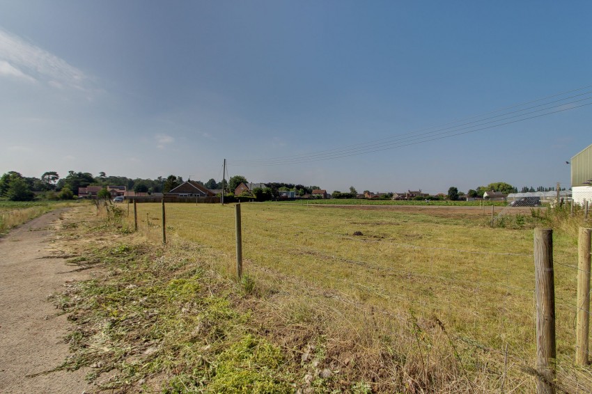 Images for Bambers Lane, Emneth, PE14 EAID:4037033056 BID:1d497ef6-e698-4427-833a-3b42529ac059