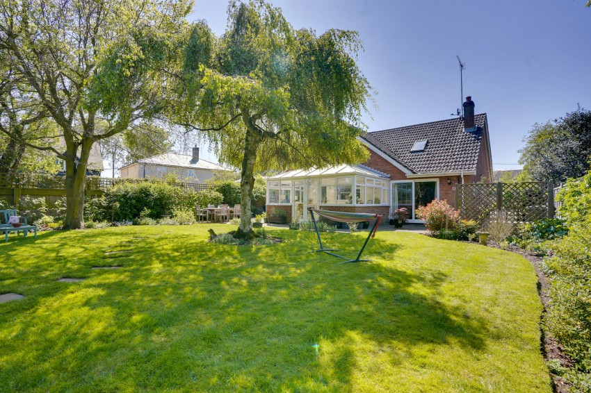 Images for Mill Road, Gazeley, CB8 EAID:4037033056 BID:e22d2fe2-cd8a-4ee5-877e-aff44adbf8aa