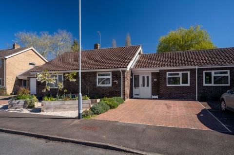View Full Details for Ladywalk, Longstanton, CB24 - EAID:4037033056, BID:e9c2a2d5-4edb-4404-af16-967a1de68210